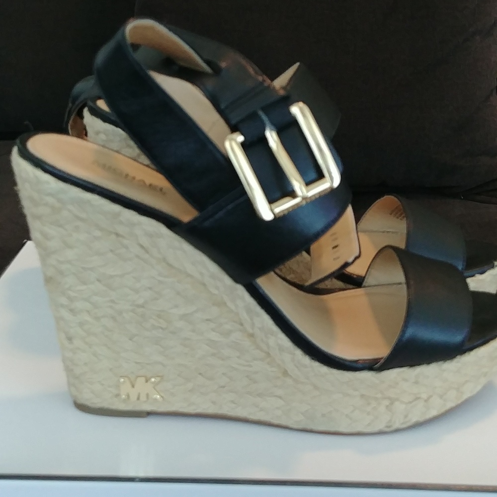 Michael Kors wedge sandals - Picture 2 of 3